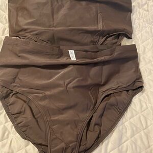 Christina Woman’s Swim suit bottoms 3x3TG. set of 2